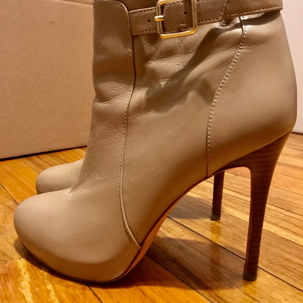 Ann Taylor Beige Leather Ankle Sexy Boots Booties